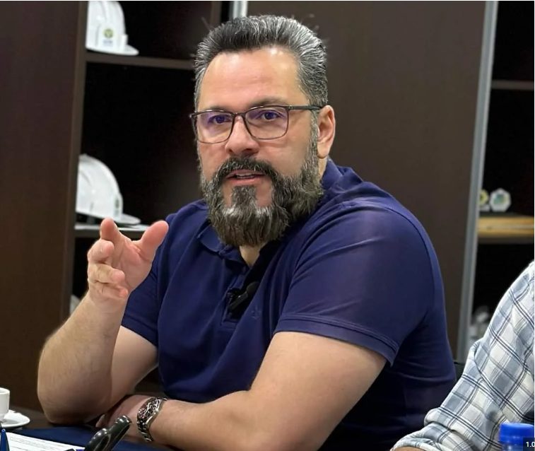 Senador Alan Rick consegue vaga em hospital de São Paulo para recém-nascido quase sepultado vivo em Rio Branco