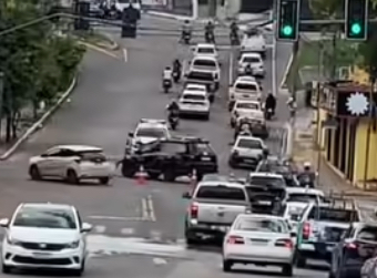 Acidente envolvendo carro funerário chama atenção em Rio Branco