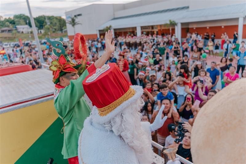 Sicredi leva a magia do Natal ao Via Verde Shopping como patrocinador oficial do primeiro Natal licenciado da cidade