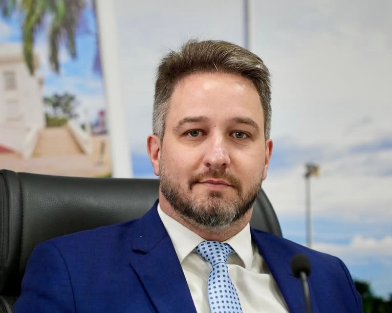Vereador Felipe Tchê se pronuncia e assume que fez confusão por R$ 172 em bar de Rio Branco