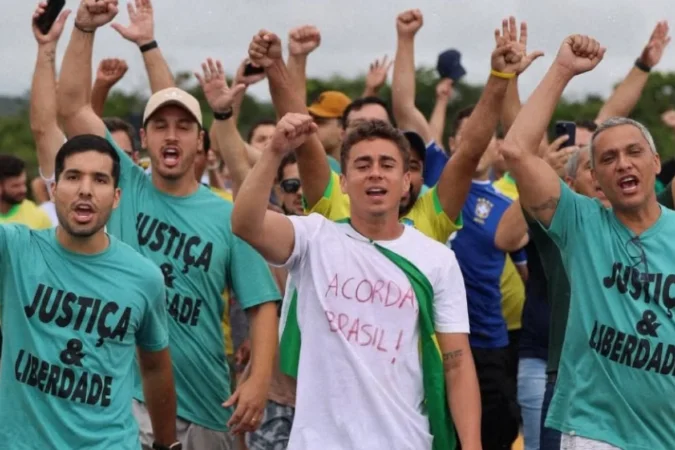 Os riscos à saúde e a ineficácia política da marcha de 200 km pela anistia de Bolsonaro