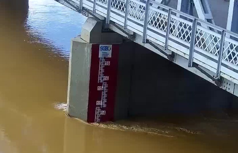 Águas sobem 17 cm em oito horas: Rio Acre registra forte repiquete e chega a 14,46m na capital