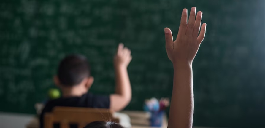 Volta às aulas aumenta risco de doenças entre crianças; médico explica como fortalecer a imunidade