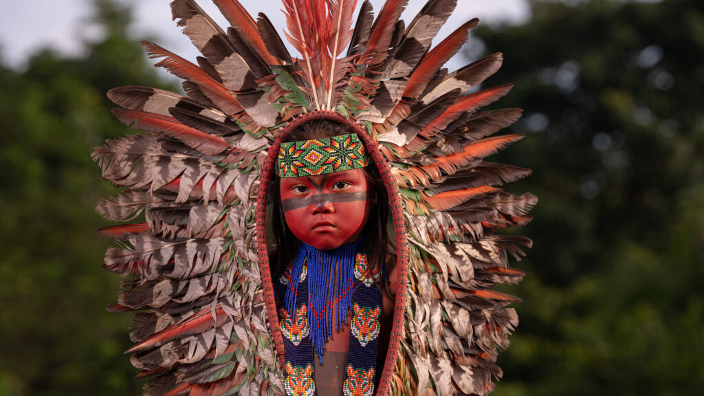 O renascimento cultural do Povo Shawãdawa pelo olhar fotográfico