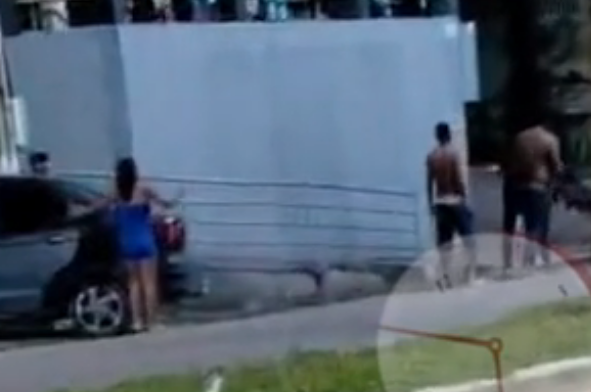 Briga entre meretrizes por macho feio e pobre chama a atenção de populares em Rio Branco