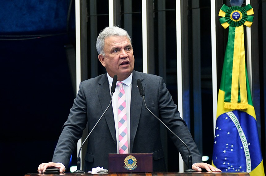 Sérgio Petecão é o único senador do Acre a não votar em projeto que criminaliza a misoginia