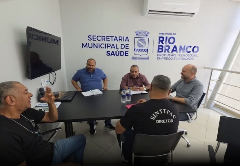 Em reunião na Secretaria de Saúde, Prefeitura e Ricco não se acertam e cidade continuará sem ônibus coletivo