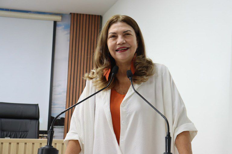 Ex-vereadora Lene, irmã de Petecão, volta a ocupar cargo público, agora como diretora na Prefeitura de Rio Branco