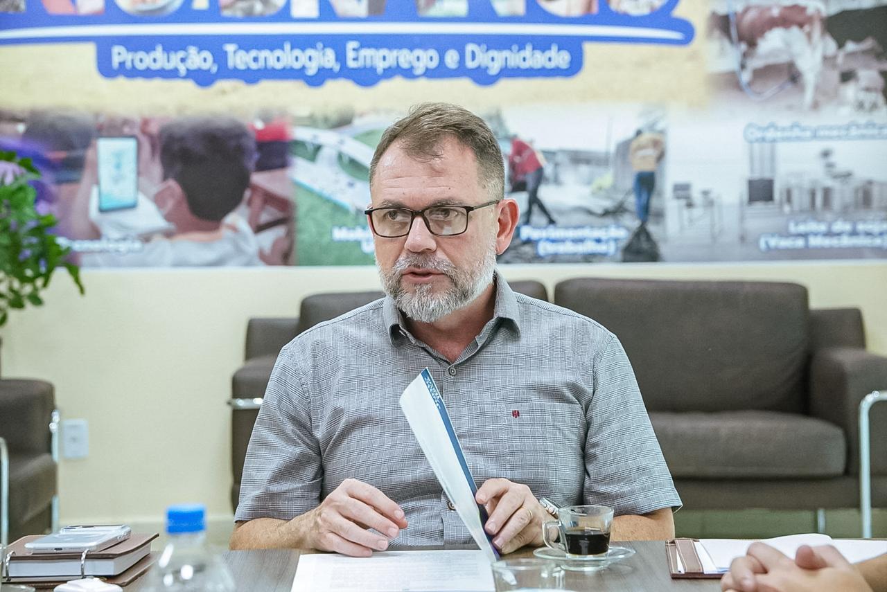 Prefeito Alysson Bestene oficializa ação que visa melhorar o transporte coletivo; prazo é de 30 dias