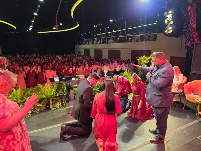 Balcão de negócios da fé: em Rio Branco, igreja AD Brás transforma evento de mulheres em Curral Eleitoral