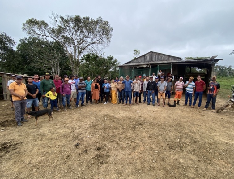 Equipe do Deracre alinha retomada de obras e ouve reivindicações de agricultores na Transacreana