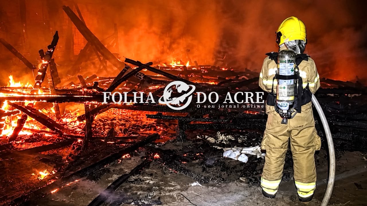 Casa é destruída por incêndio no bairro Vitória, em Rio Branco