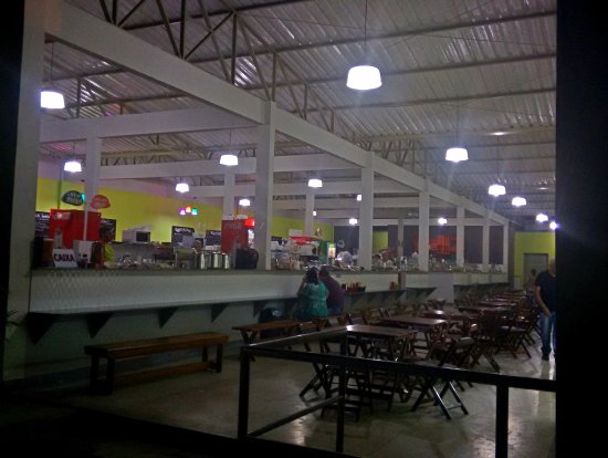 Mulher corna flagra policial com amante no Mercado do Bosque, vira o ziza e por pouco cachorrada não acaba no IML