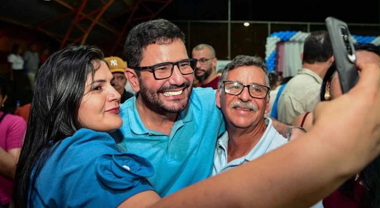 Nos braços do povo, Gladson mostra popularidade e reforça aliança política em agenda com apoiadores no Alto Acre